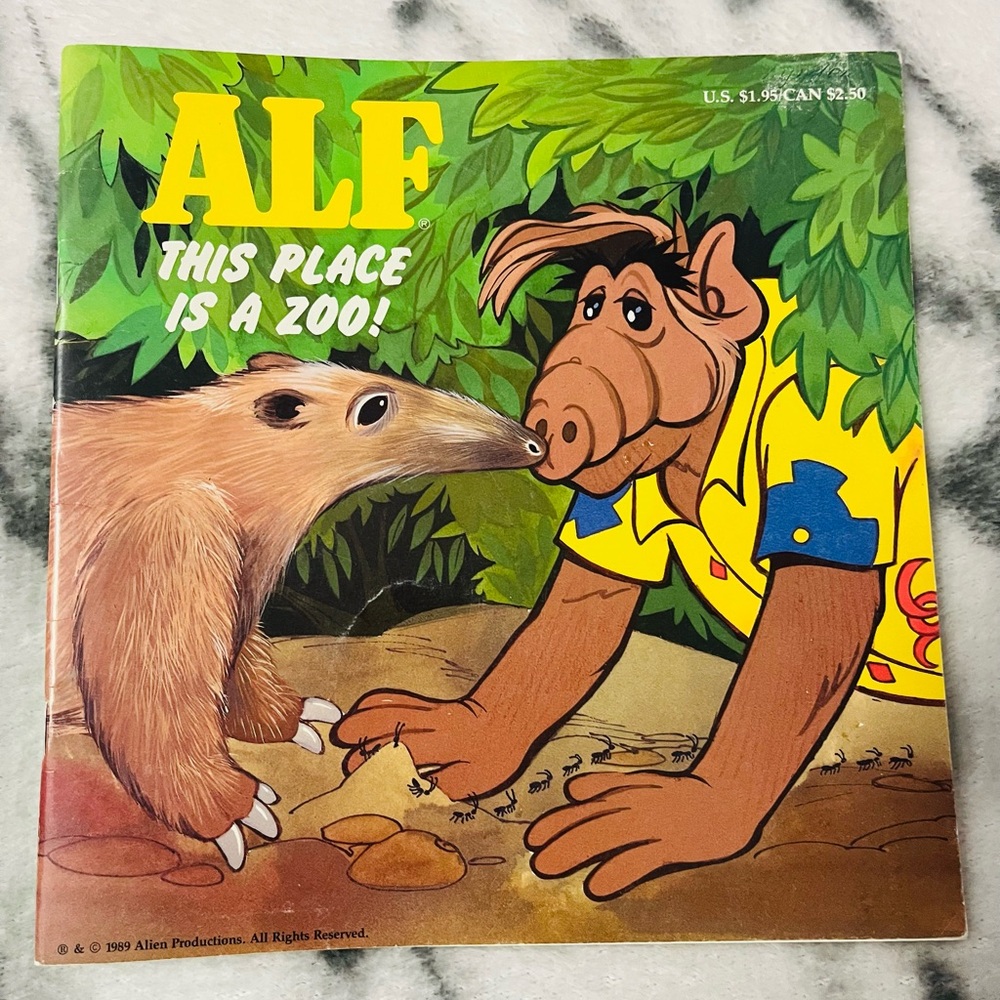1989 Vintage ALF “This Place is a Zoo” Paperback Book